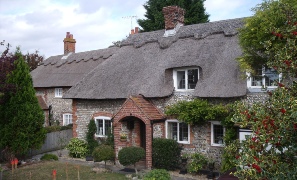 Butler Build Horsham - Period Renovations Thatch Roof on Cottage